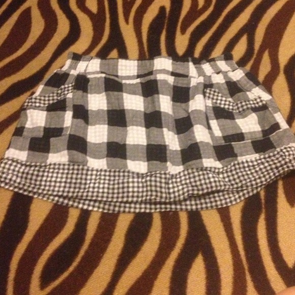 Black & white checkered skirt