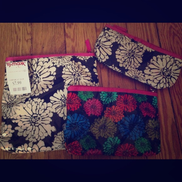 ✨Sold✨Travel bags/ pencil bags