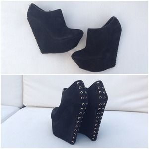 *HOST PICK!* ShoeMint "Pauline" Booties