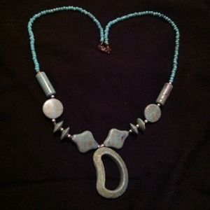 Turquoise color beaded necklace