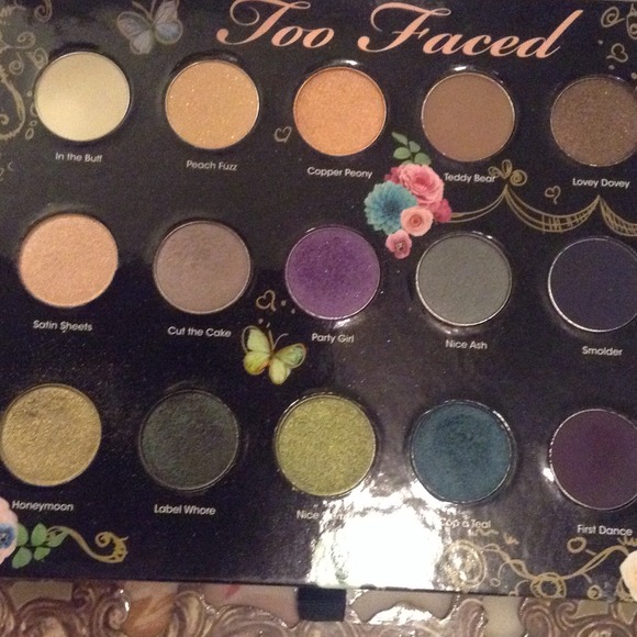 Too faced limited edition eye shadow palette