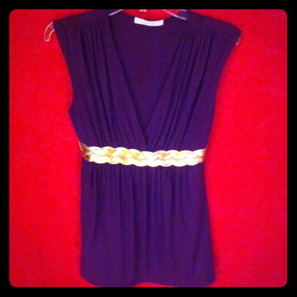 Short sleeve purple blouse with gold belt