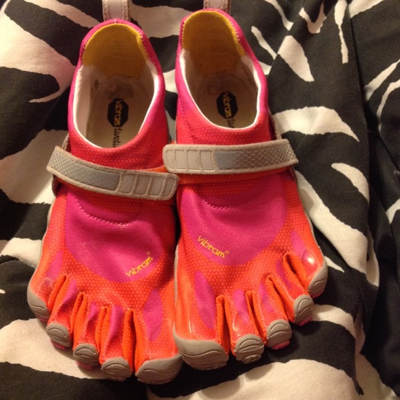 STILL AVAILABLE Vibram shoes! STILL AVAILABLE.