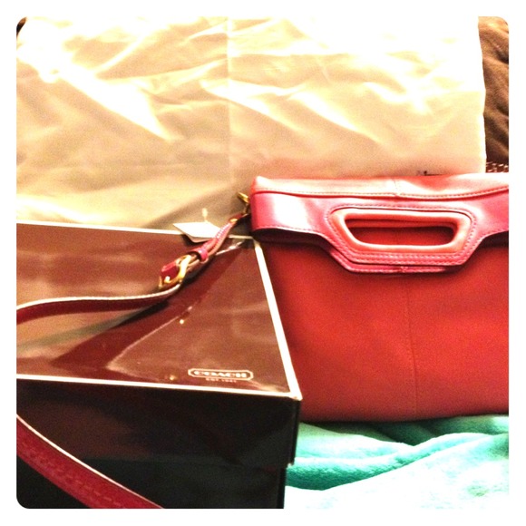 Just reduced🌟two tone pink coach.