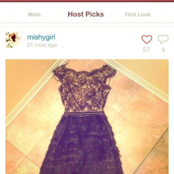 My dress made it to host pics!!! 😊👍