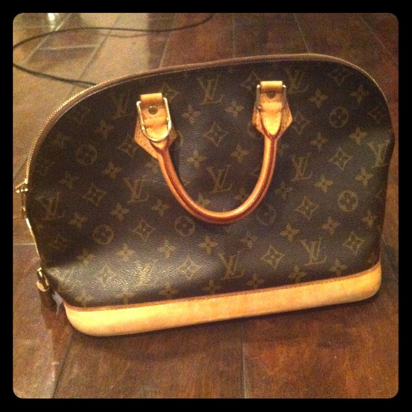 Louis Vuitton Alma bag!