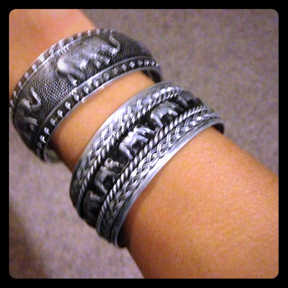 Two elephant bracelets from Thailand!