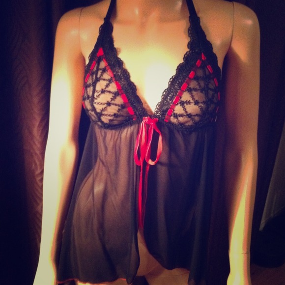 Black/red HOT HOT 😍