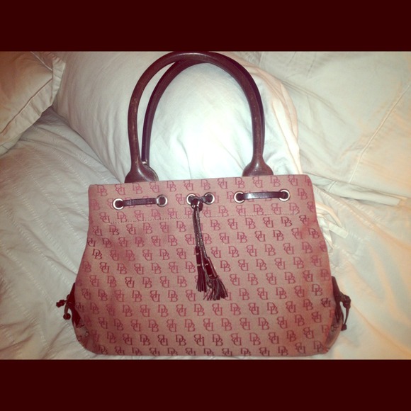 ***Sold***Authentic Dooney & Bourke Handbag