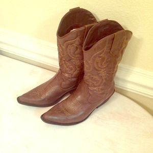 Madden girl size 7 boots