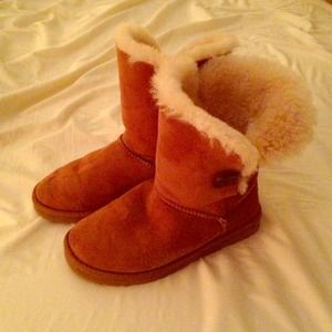 Bailey Button Chestnut UGG Boots