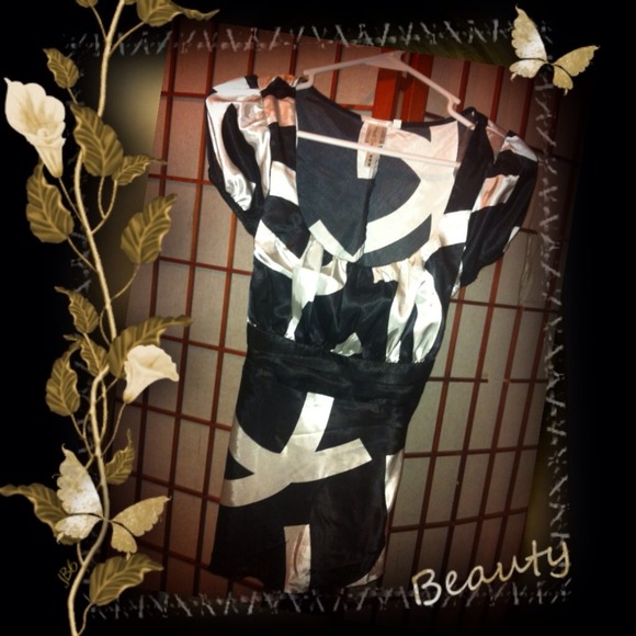 *BRAND NEW* Adoable Black & White Dressy Shirt