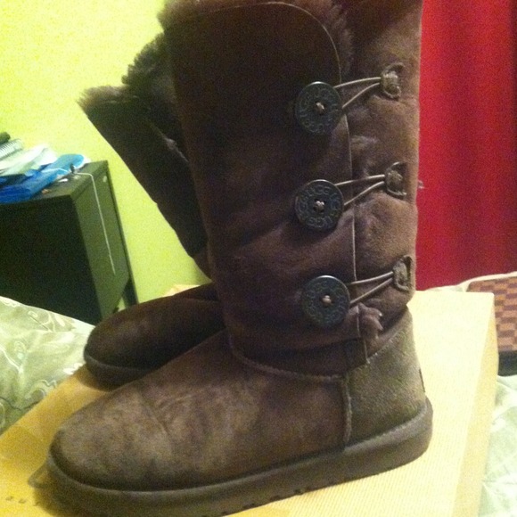 UGG boots - Picture 2 of 4