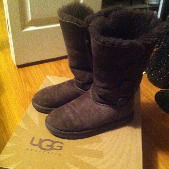 UGG boots - Picture 3 of 4