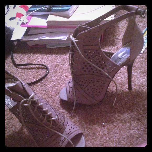 Naughty monkey grey boot heels
