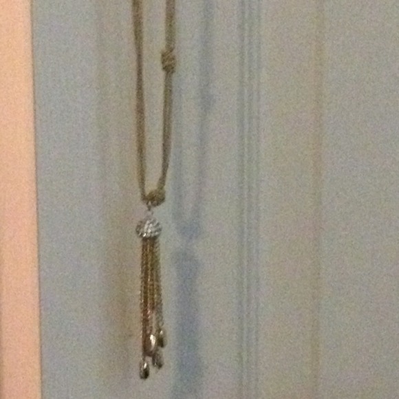 Necklaces - Picture 3 of 4