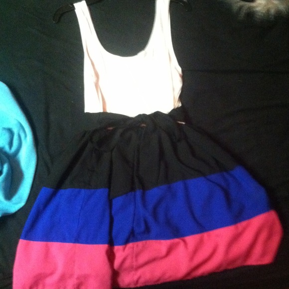 Forever 21 striped dress hardly worn - Picture 2 of 2