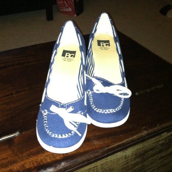 🚫SOLD🚫Boat-shoe-inspired summer navy blue wedges