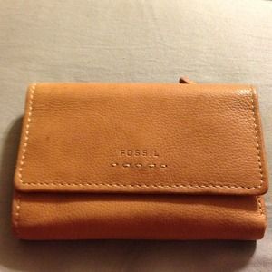 Reserved for momsey, Fossil wallet