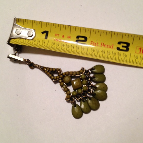 Green chandelier earrings - Picture 3 of 3