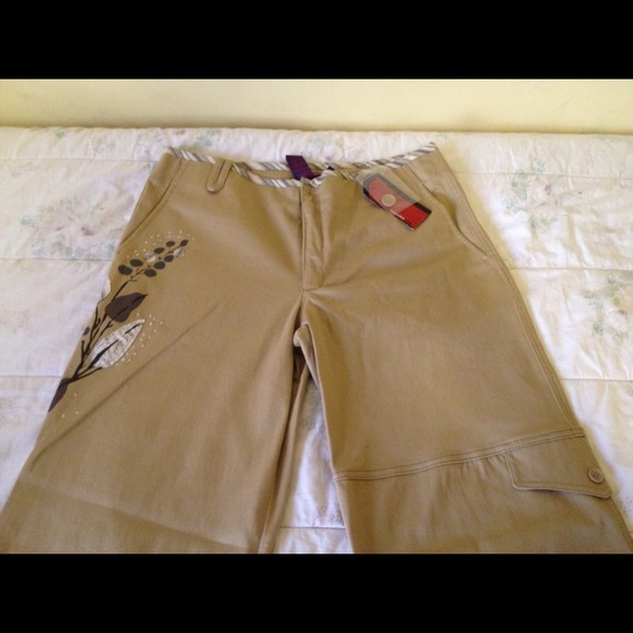 BCBG jean pants size 10 NWT never worn