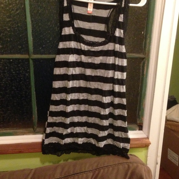 🔴REDUCED🔴 Grey and black tank top - Picture 1 of 2