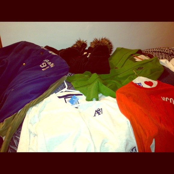 A&F n Hollister Bundle