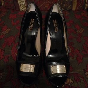Michael kors  black leather heels.