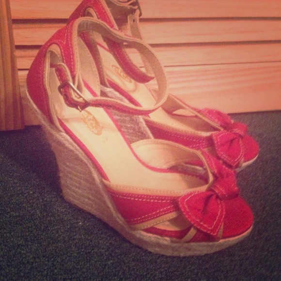 Brand New!! Red and Tan Wedges!!