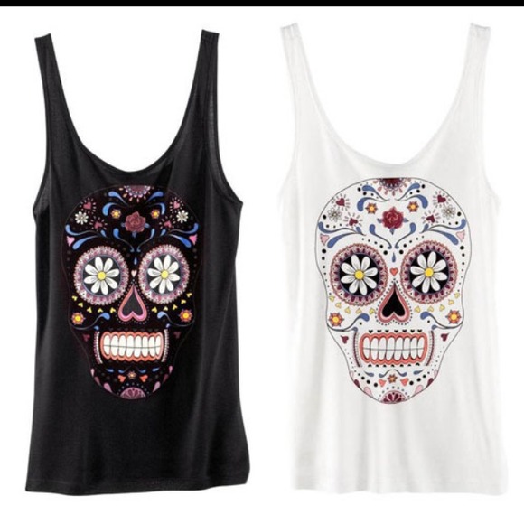 Cute sugar skull brand new top choose black/white