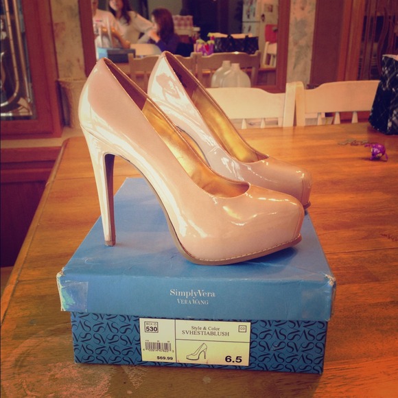 Simply Vera Vera Wang pumps