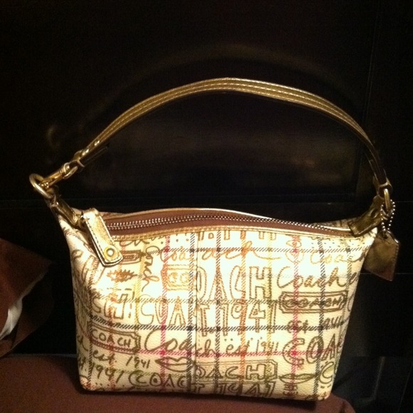 COACH AUTHENTIC Small great condition worn 2x!!!
