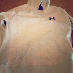Under armour sweat shirt