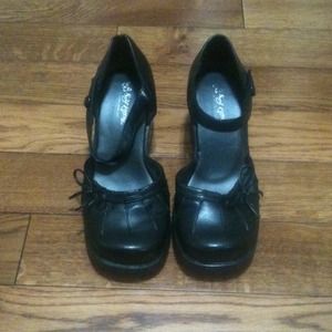 Self Esteem Shoes 7M Black Wedge Heel