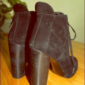 REDUCED🌟 Lace-up Platform Boots Sz10