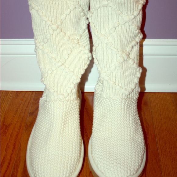 UGG Australia knit cream boot