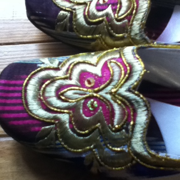 Uzbek Asian slippers slides @ REDUCED@ - Picture 2 of 3