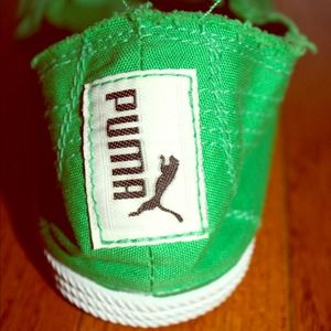 Puma green unisex sneakers / shoes