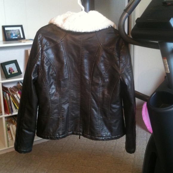 Faux leather motorcycle jacket - Picture 2 of 3