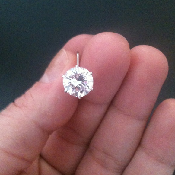 Pair of hanging cZ diamonds!!! - Picture 2 of 3