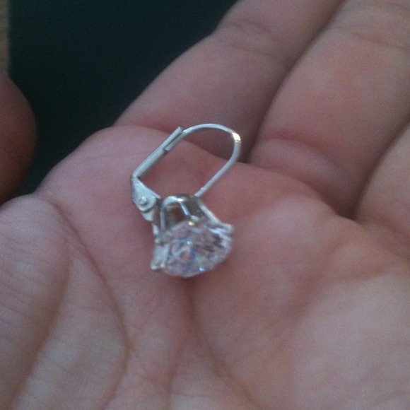 Pair of hanging cZ diamonds!!! - Picture 3 of 3