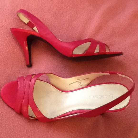 Liz Claiborne pink sandal size 10