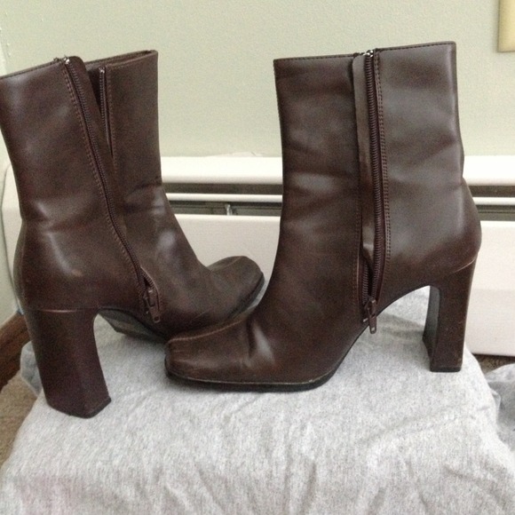 Bundle black and Brown leather boots