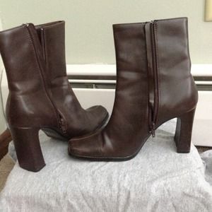 Bundle black and Brown leather boots