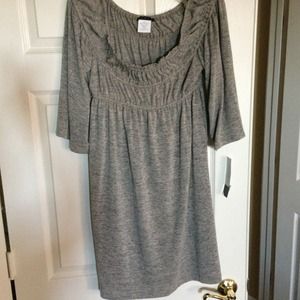 💥SOLD💥Low scoop neckline dress.