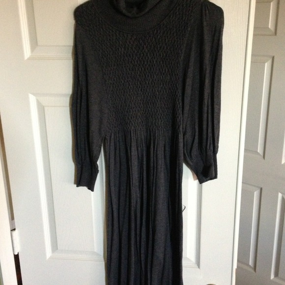 💥SOLD💥Max Studio Grey ribbed sweater dress.