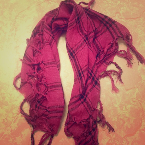 ❌Sold in bundle❌Hot pink plaid scarf NWOT