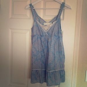 anthroplogie feminine top, S size