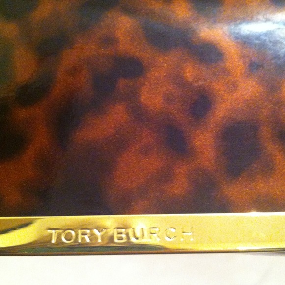 ❗SOLD❗Tory Burch Small multipurpose - Picture 2 of 3