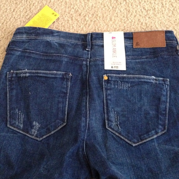 Denim - Picture 4 of 4